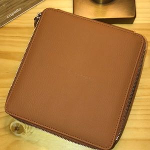 NWOT Warby Parker Travel Case in Walnut